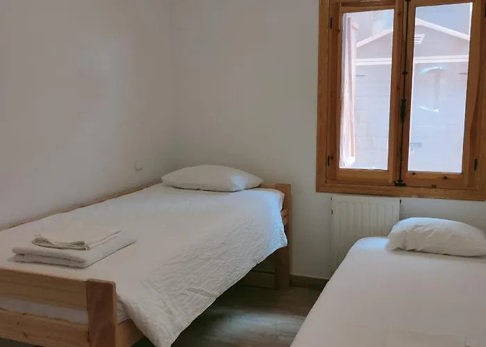 Casita Con Encanto, Junto A Comillas *